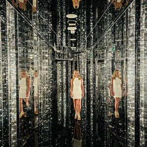 Meet your Posher, Hillary